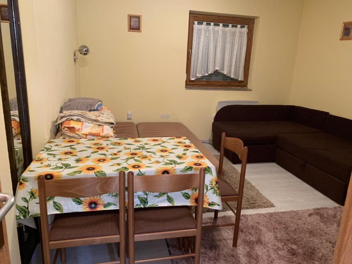 Apartments Vanja ヤホリナ エクステリア 写真